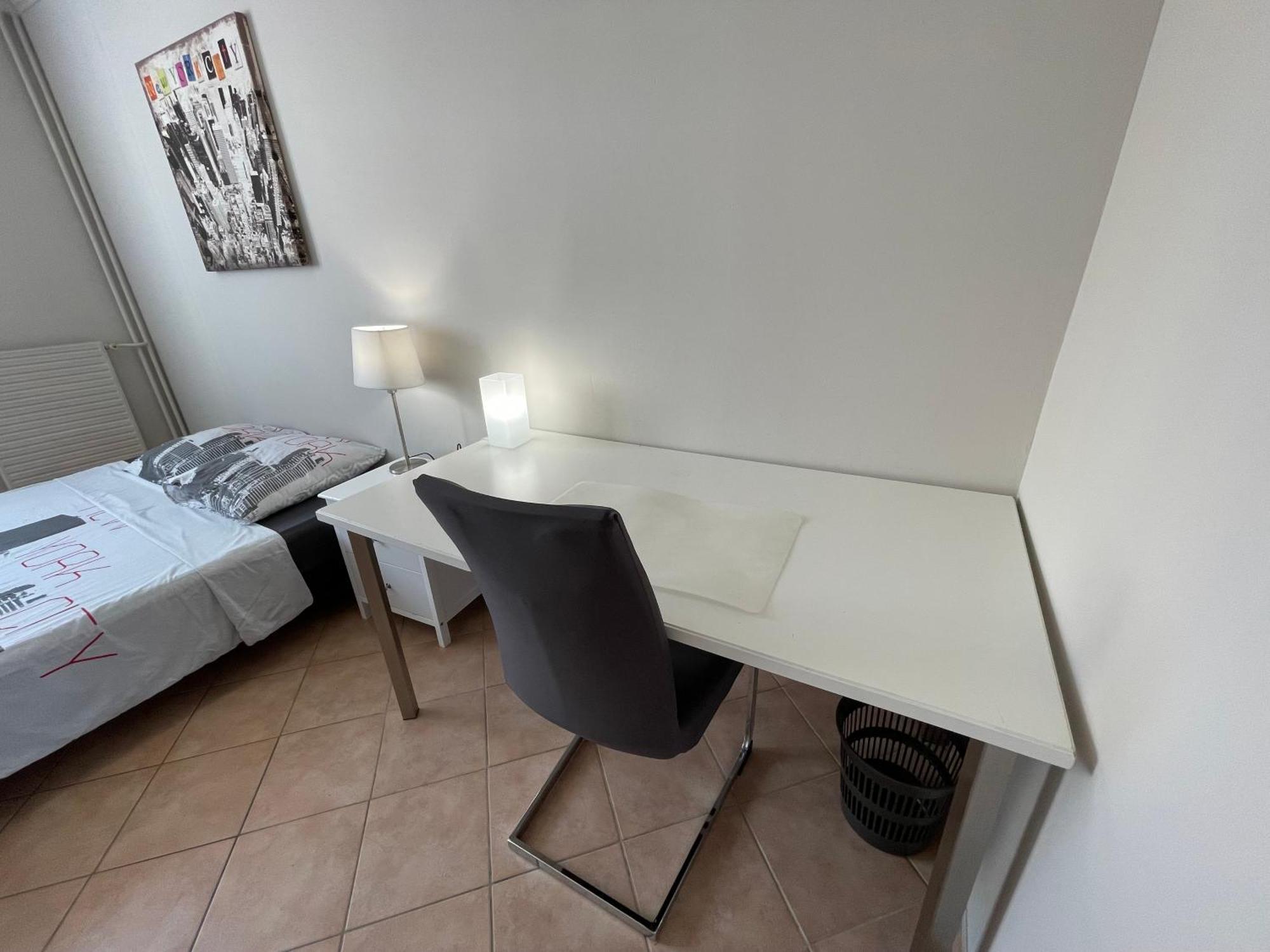 Chambre Privee En Colocation Dans Un Appartement Vaulx En Velin Centre Exterior photo