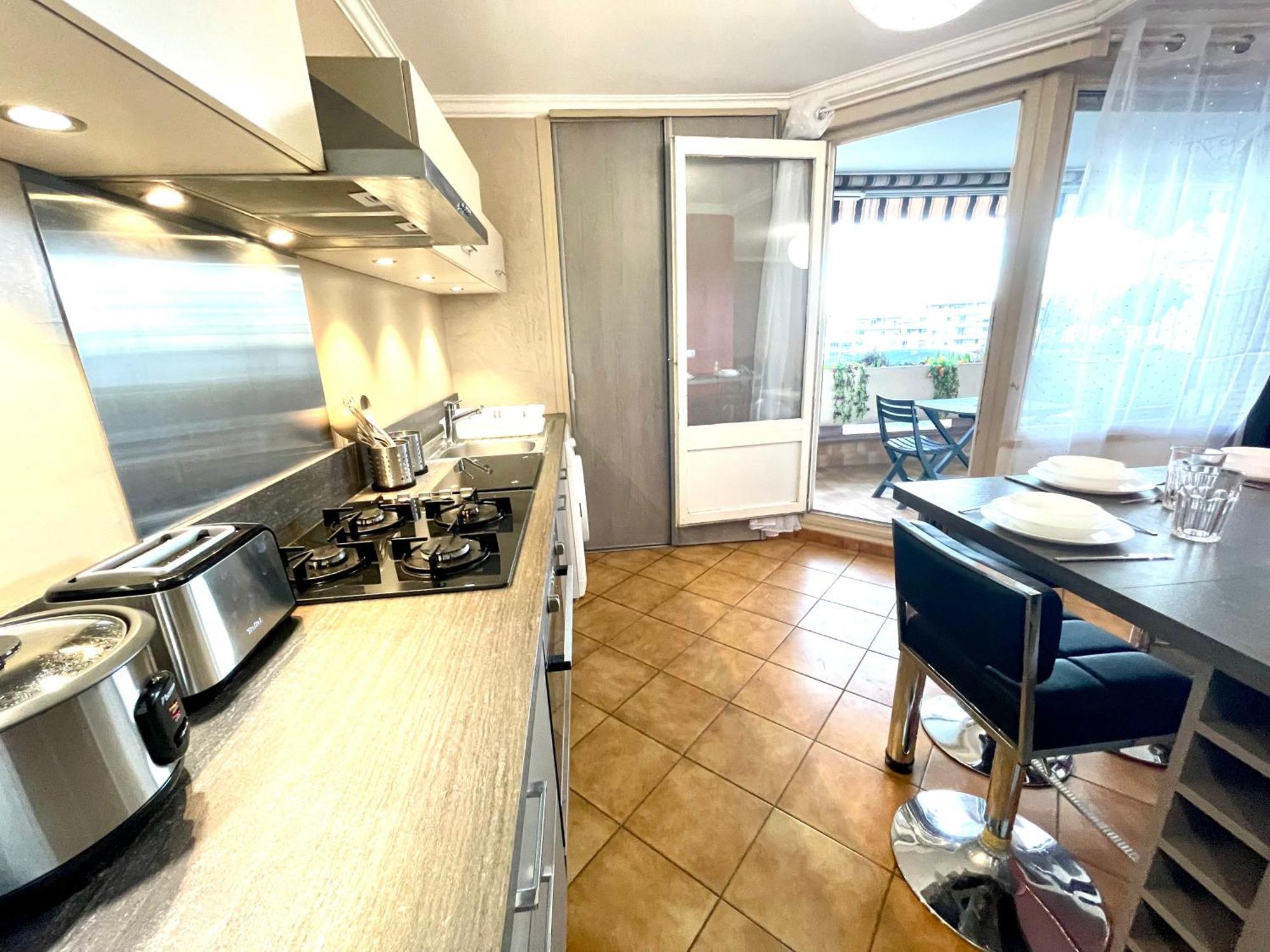 Chambre Privee En Colocation Dans Un Appartement Vaulx En Velin Centre Exterior photo