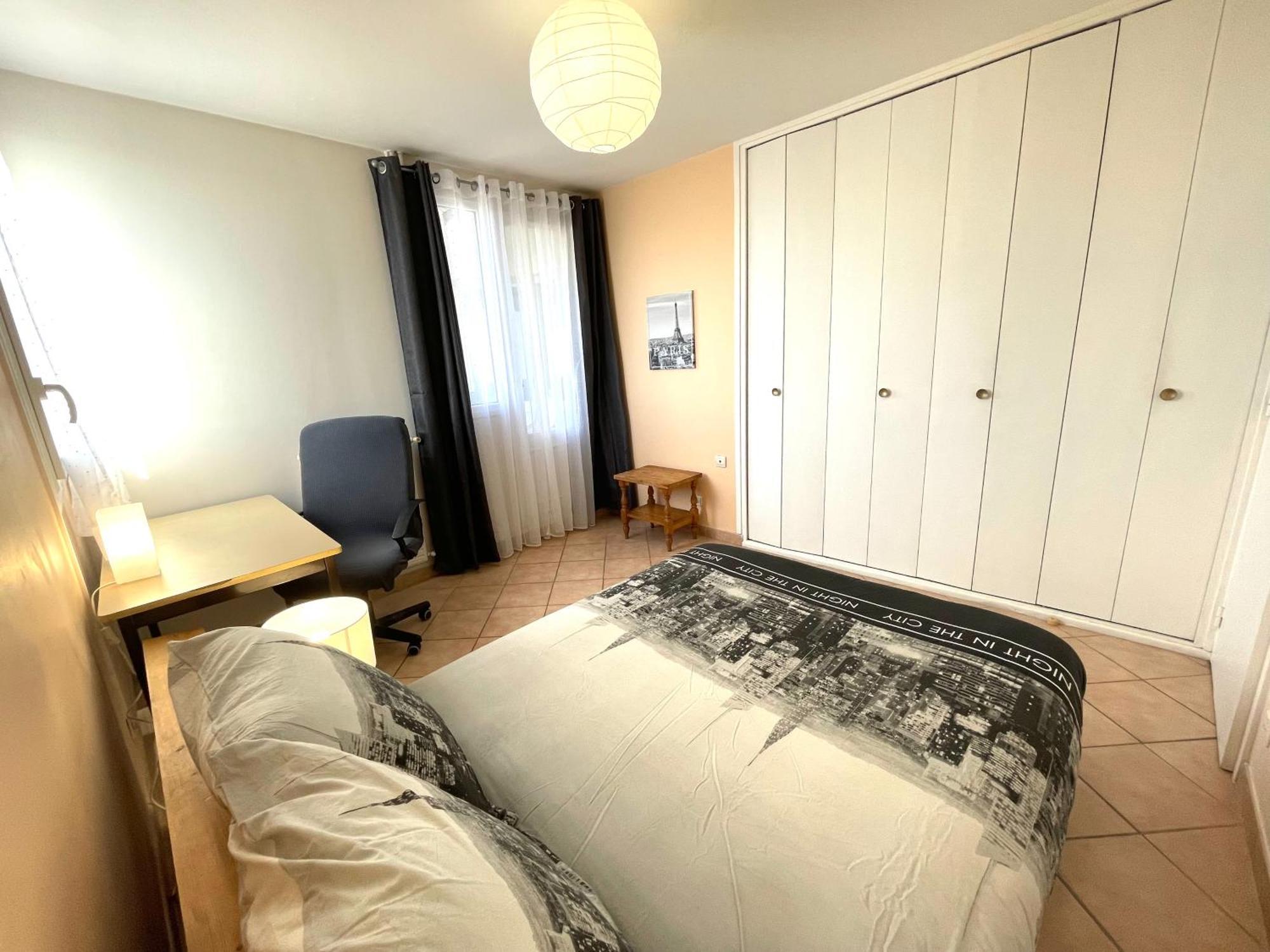 Chambre Privee En Colocation Dans Un Appartement Vaulx En Velin Centre Exterior photo